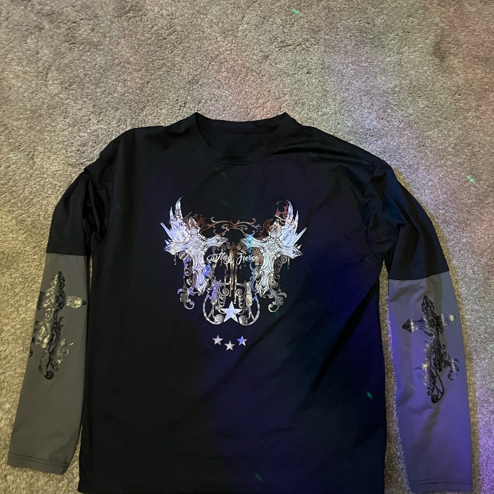 SHEIN Black and Gray Long Sleeve Tees with Bold Graphic